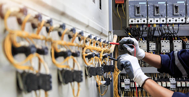 Professional Electrician technician working in Ridgefield, WA